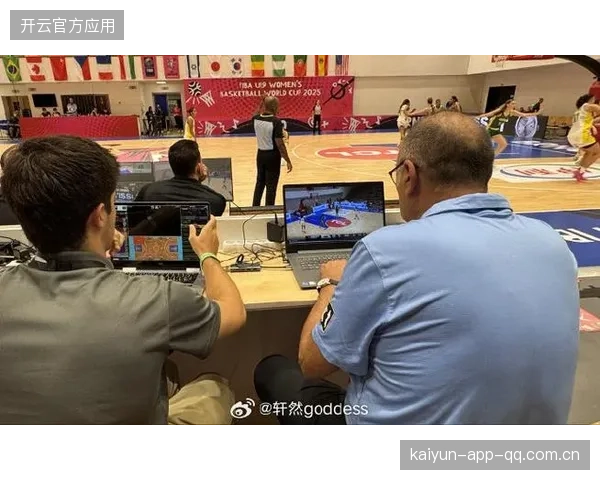 裁判争议判罚引爆舆论，联赛监管呼唤透明化